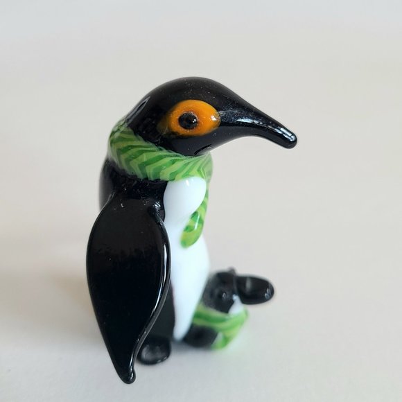 Glass Penguin with baby figurine. - Picture 10 of 11